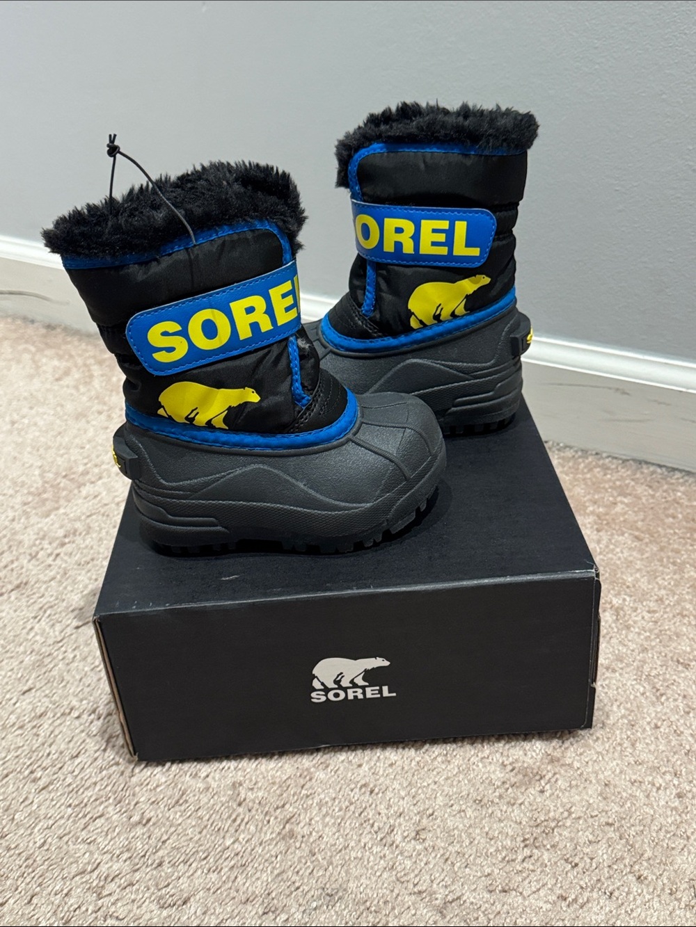 NIB-SOREL Toddler's Snow Commander Boot, Black/Blue/Yellow size 6